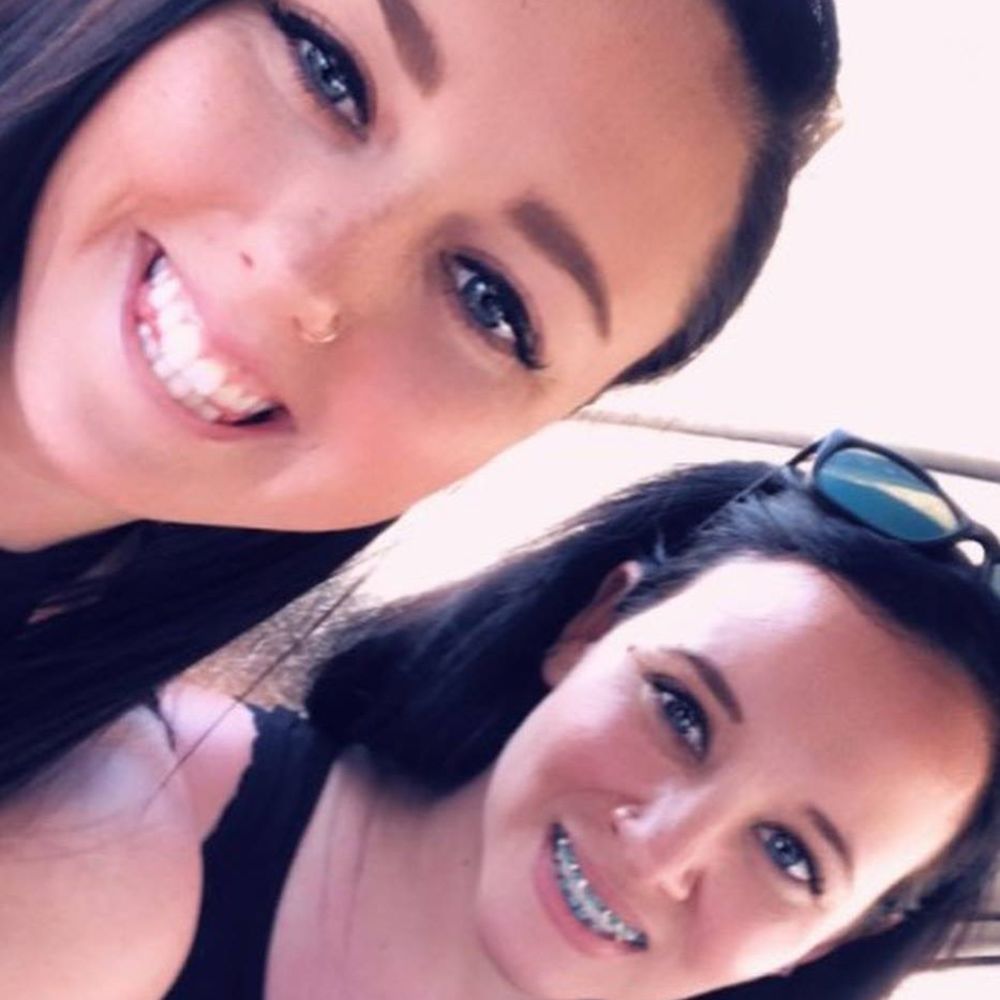 Meet your Posher, Caitlin